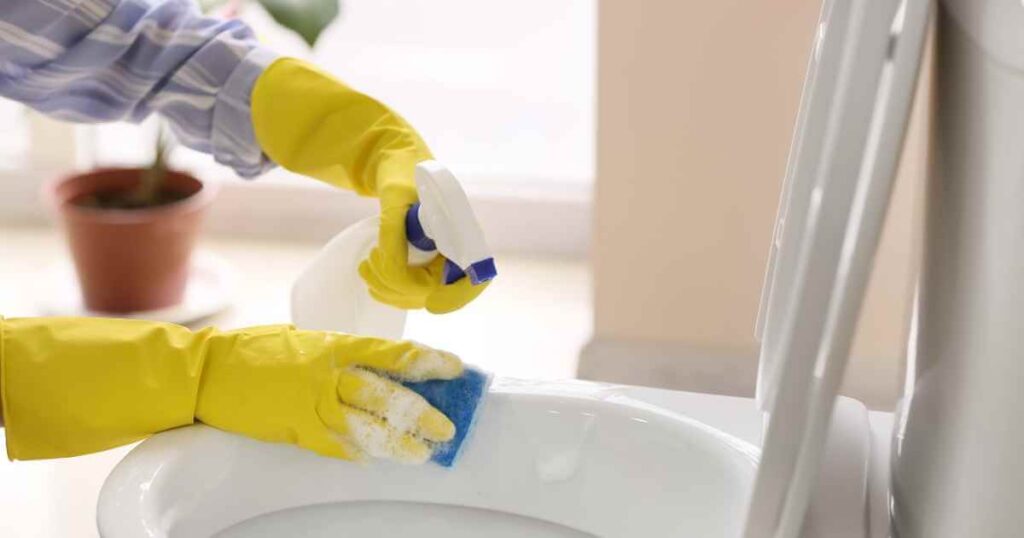 How to Remove Stubborn Hard Water Stains from Your Grand Prairie Bathroom